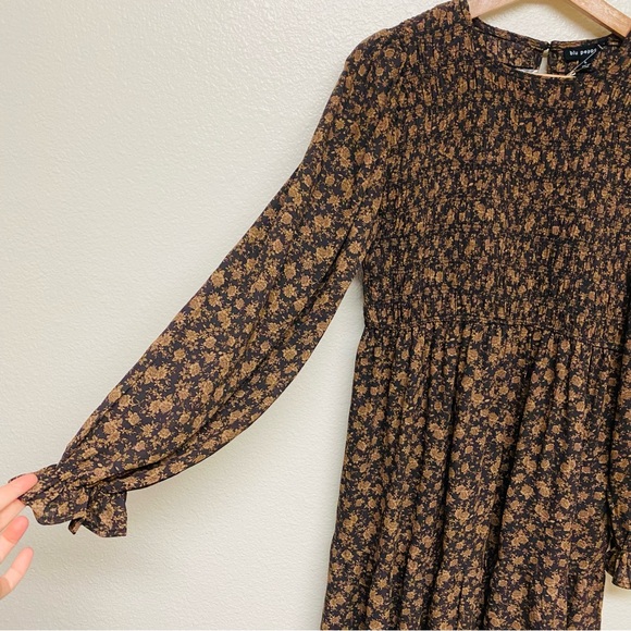 NWT Blu Pepper Floral Smocked Long Sleeve Midi Maxi Dress Size Large - Picture 5 of 8